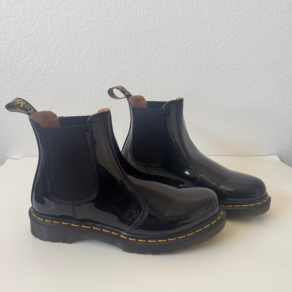 Dr. Martens Airwair 2976 Chelsea Patent Leather Boot Black - size US 9